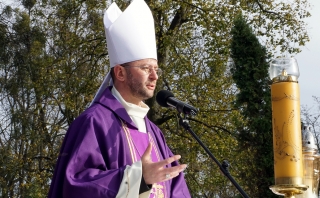 Dzień Zaduszny na Cmentarzu Janowskim